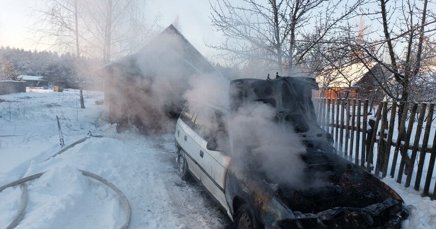 Три пожара за неделю в Пинске и районе: горели два автомобиля, в огне погиб человек