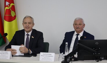 Развитие Полесья и диалог с активом: подробности рабочего визита Игоря Сергеенко и Петра Пархомчика в Пинск