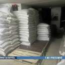 В Пинске работник фермы вывез на велосипеде 400 мешков зерна