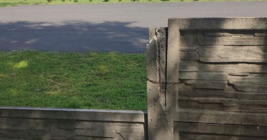 Подростки сломали школьный забор в Пинске — возбуждено уголовное дело