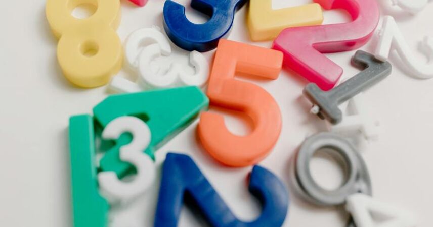 Зеркальная дата 25.02.2025: что она значит?