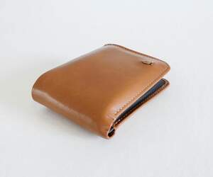 В Пинске мужчину позвали в гости, а он украл кошелек дочери хозяйки