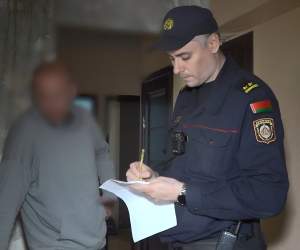 Безработица и бытовой террор: милиция в Пинске борется с семейными скандалистами