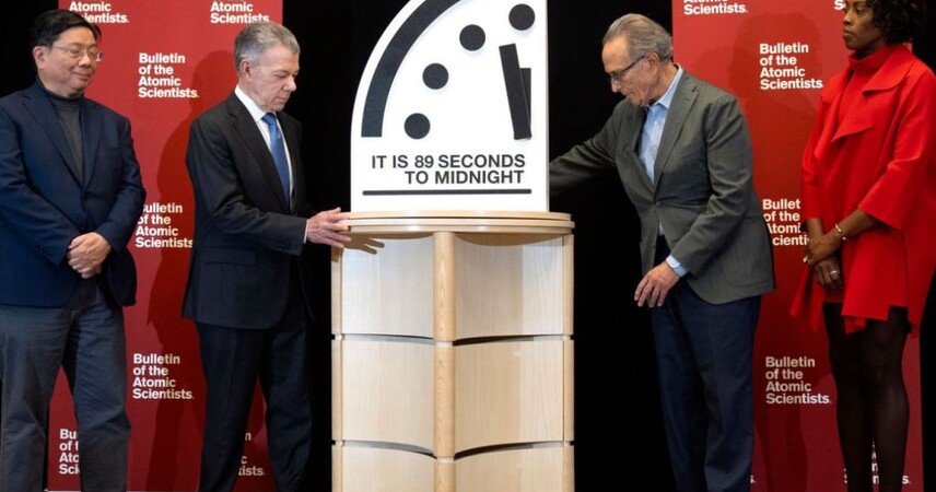 Часы Судного дня: стрелки приближаются к полуночи на рекордное расстояние