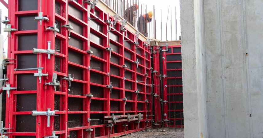 В Пинске погиб строитель: проверки на объектах выявили десятки нарушений