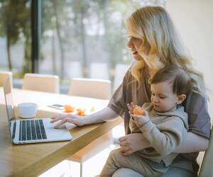 Можно ли работать, находясь в отпуске по уходу за ребенком до 3 лет?