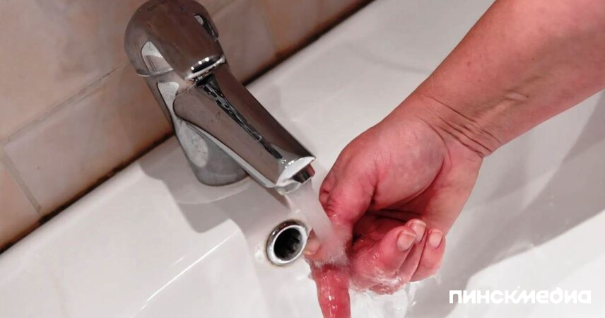 В Западном микрорайоне Пинска нет горячей воды почти месяц