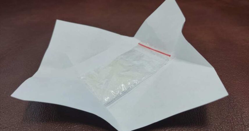 Из школы – в колонию: в Пинске несовершеннолетнего курьера-закладчика приговорили к 8 годам