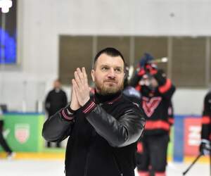 ХК «Ястребы» готовятся к сезону: Михаил Климин о предсезонке и товарищеских матчах