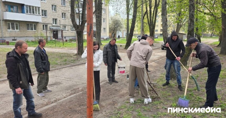 Вместо протоколов – работа: в Пинском РОВД предложили вакансии не занятым в экономике гражданам