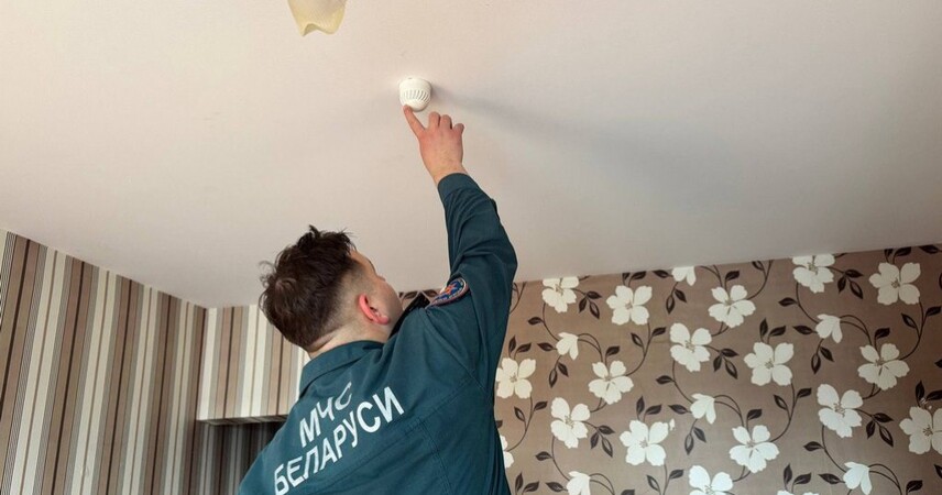 МЧС проверяет дома в Пинске и районе: печи и извещатели — на особом контроле