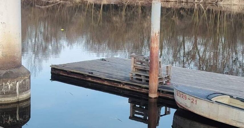 Едва не ушел под воду: в Пинске сотрудник ОСВОД и прохожий спасли тонущего мужчину