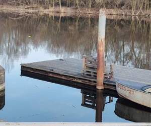 Едва не ушел под воду: в Пинске сотрудник ОСВОД и прохожий спасли тонущего мужчину