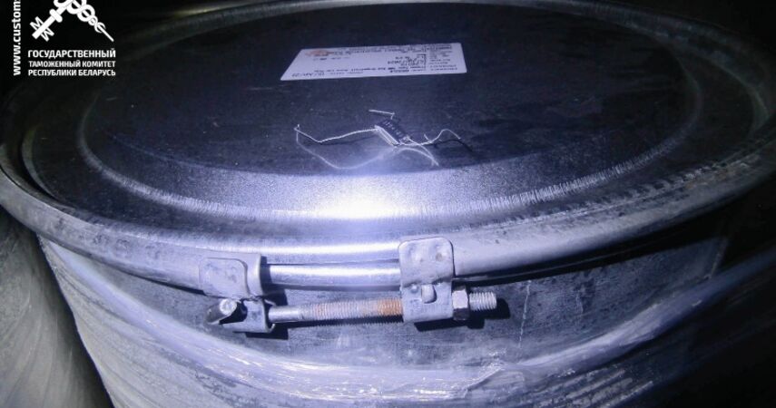 Польский перевозчик «забыл» задекларировать более 3 тонн сока