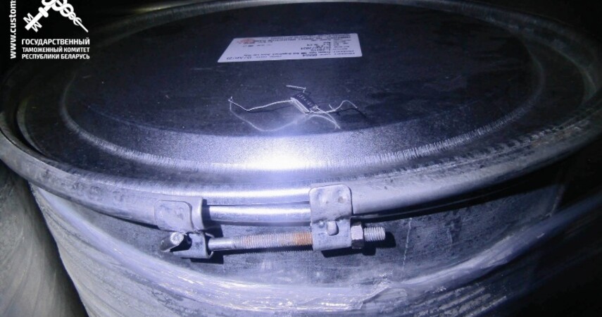 Польский перевозчик «забыл» задекларировать более 3 тонн сока