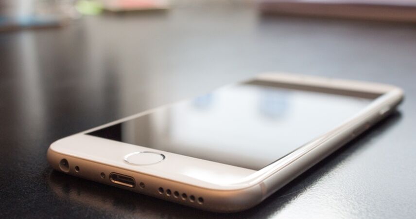 Кому разрешат пользоваться гаджетами в школе с 1 сентября, рассказали в Минобразования