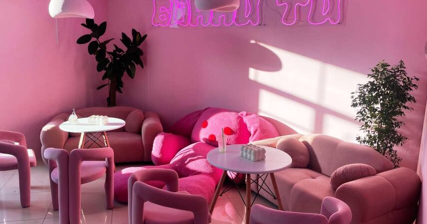 Новое Instagram-кафе с бабл-ти и розовым кроликом открылось в центре Пинска
