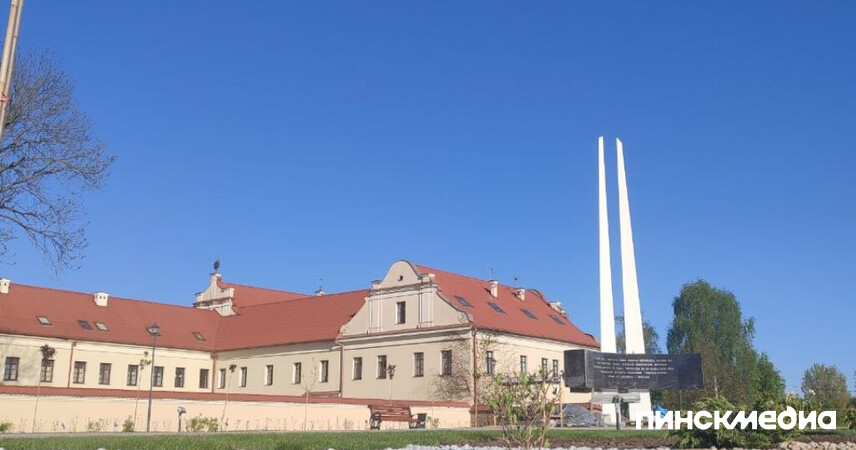 Масштабное озеленение: в Пинске до конца мая высадят свыше 260 тыс. летних цветов