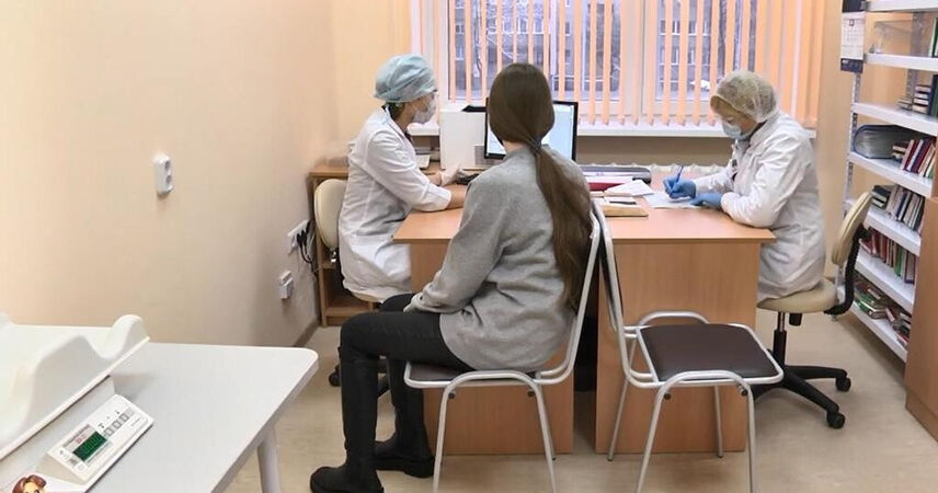 Важный нюанс расчета больничного при повышении минимальной зарплаты пояснили в Минтруда