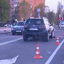 Опять ДТП на путепроводе в Пинске: самокат отбросило под встречный автомобиль. Видеофакт