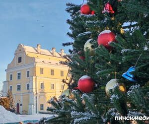 В Пинске назвали победителей конкурса на лучшее новогоднее оформление-2026