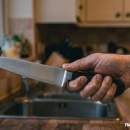 Нанес не менее 20 ударов ножом: жителю Барановичей грозит высшая мера за убийство матери
