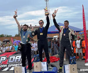 ТОП-3 пилота и командный зачёт: как прошёл IV этап «Лиги дрифта» в Пинске