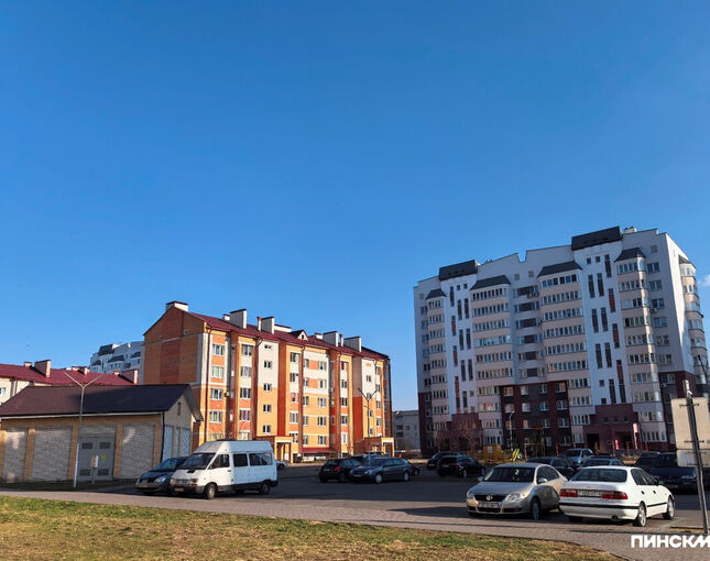 Пинский «квадрат» +8%, выгодные «трешки» и дома по цене столичных новостроек: обзор рынка жилья