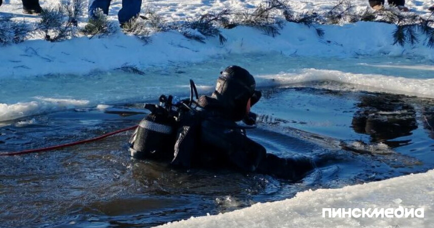 Посмотрите, как в Пинске готовили главную иордань к купаниям на Крещение