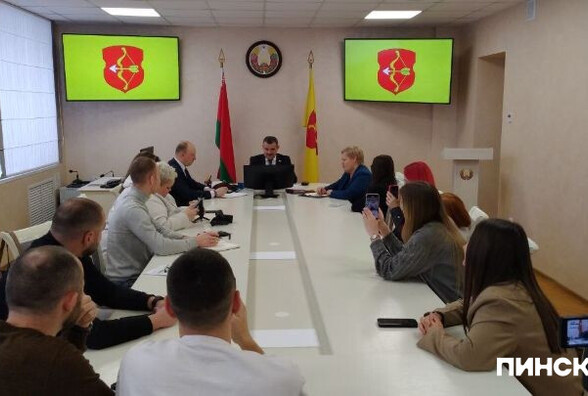 Глава Пинска Валерий Ребковец ответил на вопросы местных блогеров