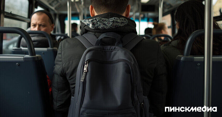 Обязан ли пассажир в автобусе снимать рюкзак с плеч: разъяснил адвокат