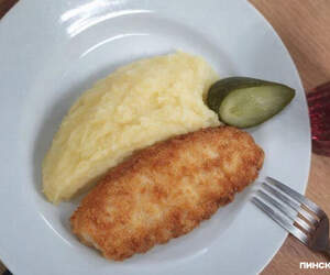 В НАН Беларуси разработали супер-котлету, которая заменит рыбу в школьном меню