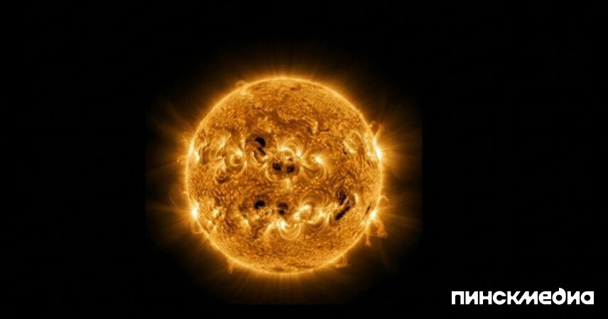 «День сурка» на Солнце: старая корональная дыра снова целится в Землю и несет магнитные бури