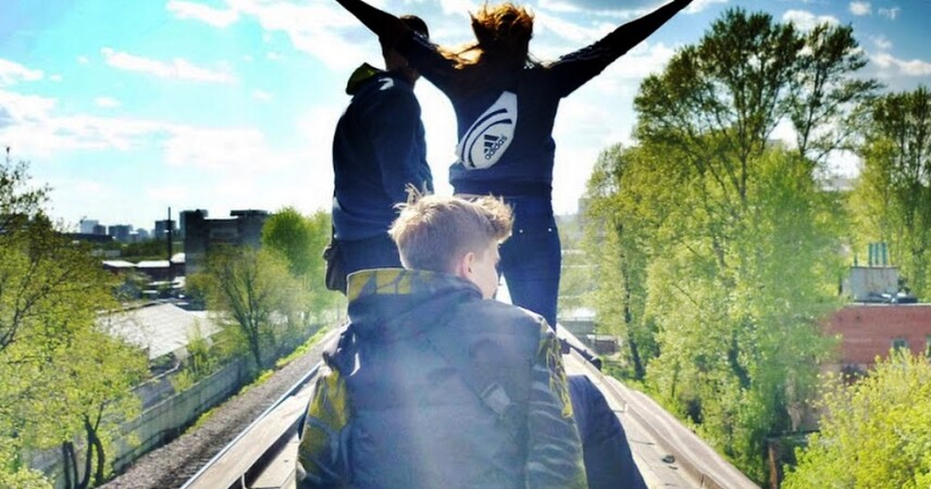 Зацеперы, электросамокаты и ДТП: как защитить подростков от транспортных рисков