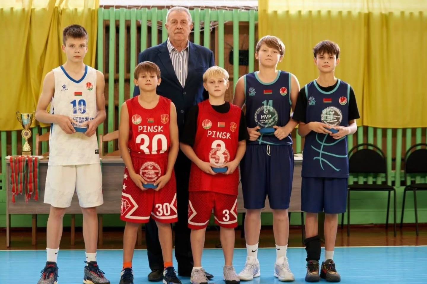 Баскетбольная команда юношей 2014-2015 г.р. из Пинска заняли третье место на соревнованиях в Витебске