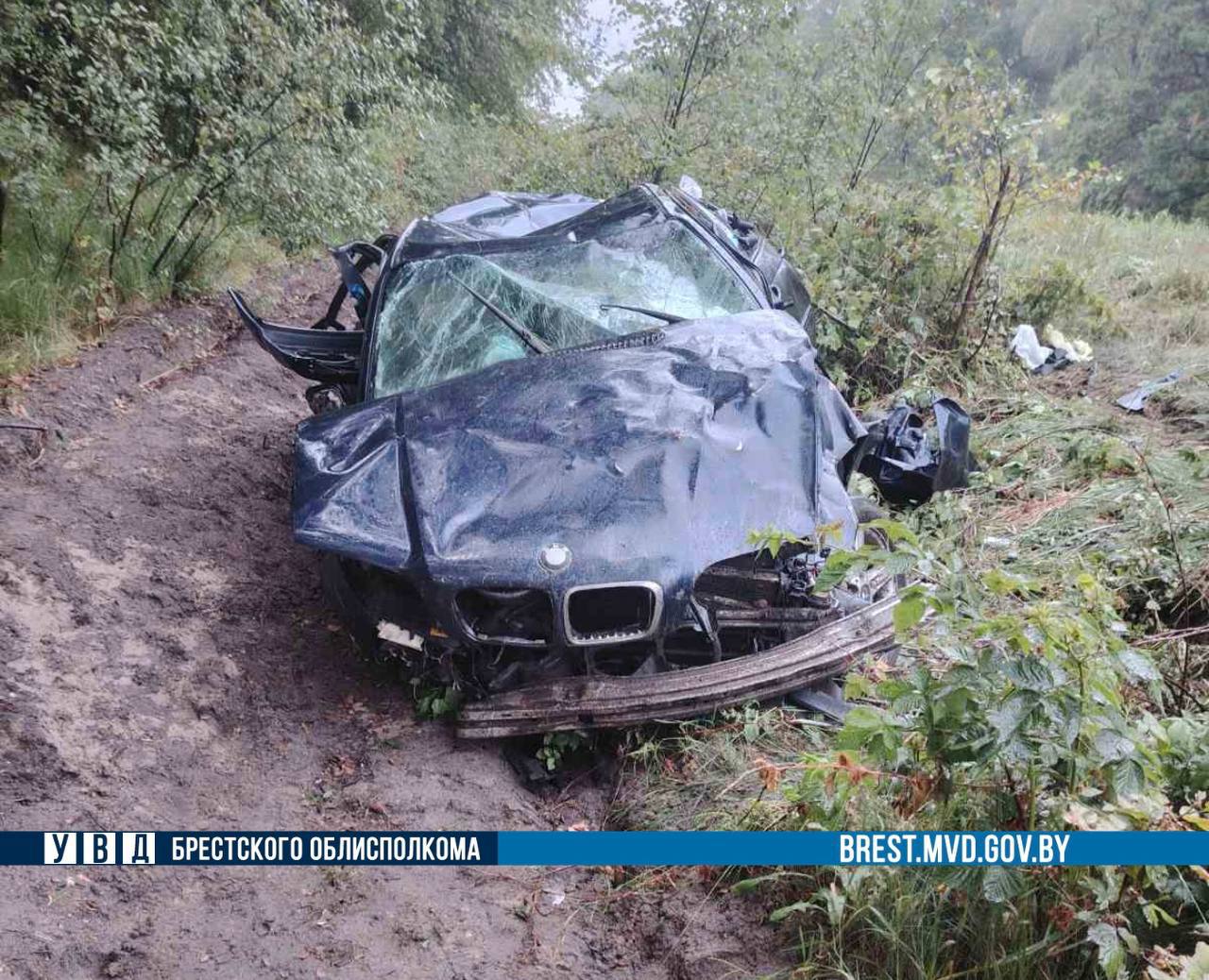 Авария под Кобрином на 28-м километре дороги Кобрин - граница Ураины, BMW авария