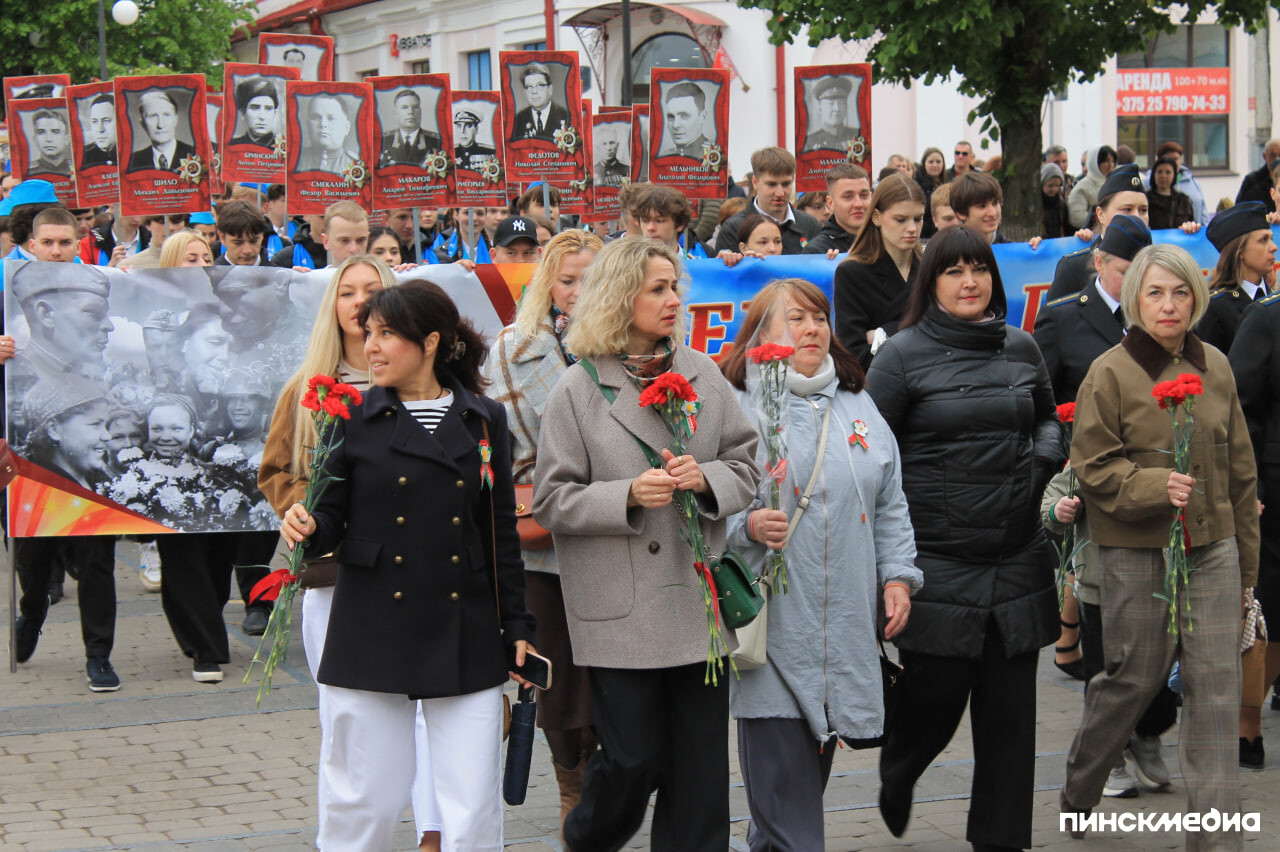 9 мая Пинск, шествие, люди, праздник