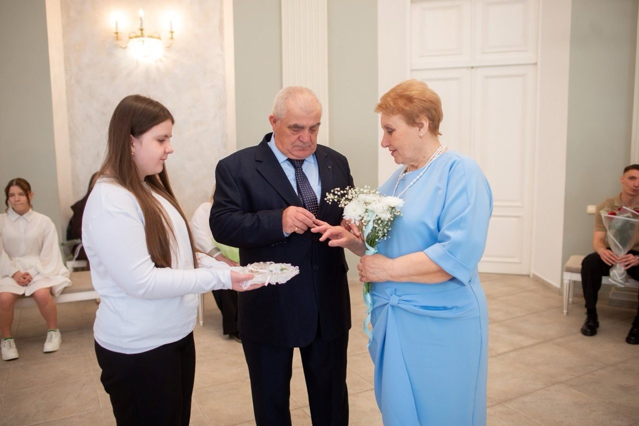 семья Горегляд вновь обменялась кольцами, скрепив золотой союз