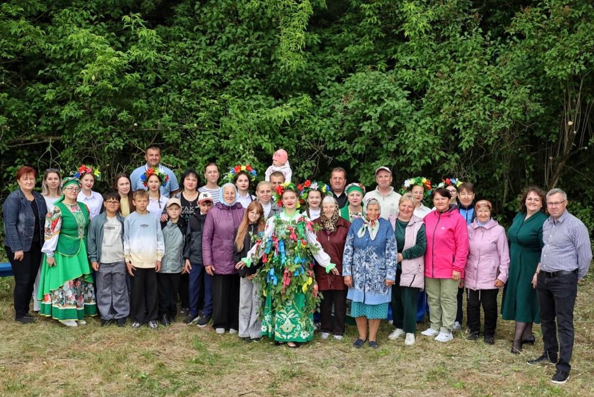 Этно-праздник Парохонск, празднование Троицы