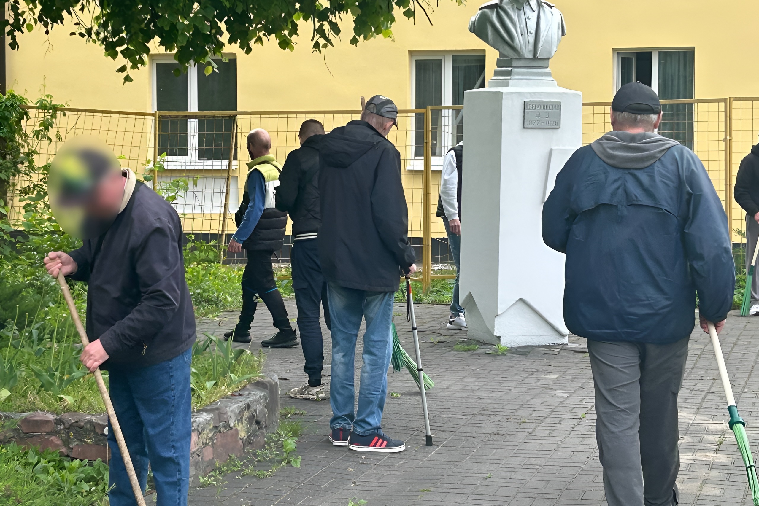 работы по благоустройству города для нетрудоустроенных горожан