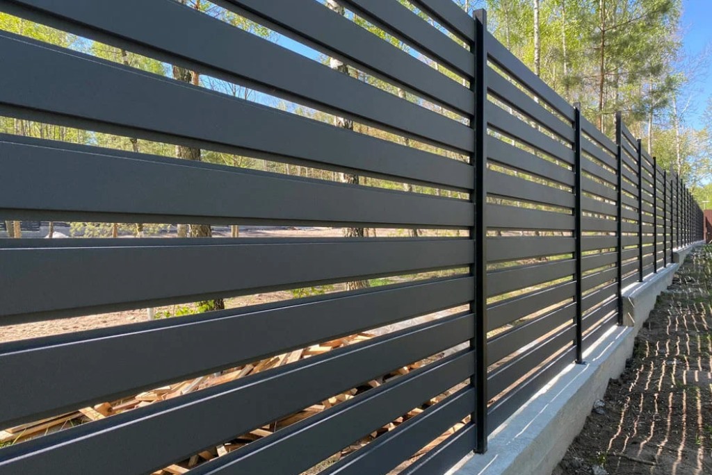 "КровляСтиль", Пинск, фасадные решения, заборные блоки, окна ПВХ, мансардные окна и др.