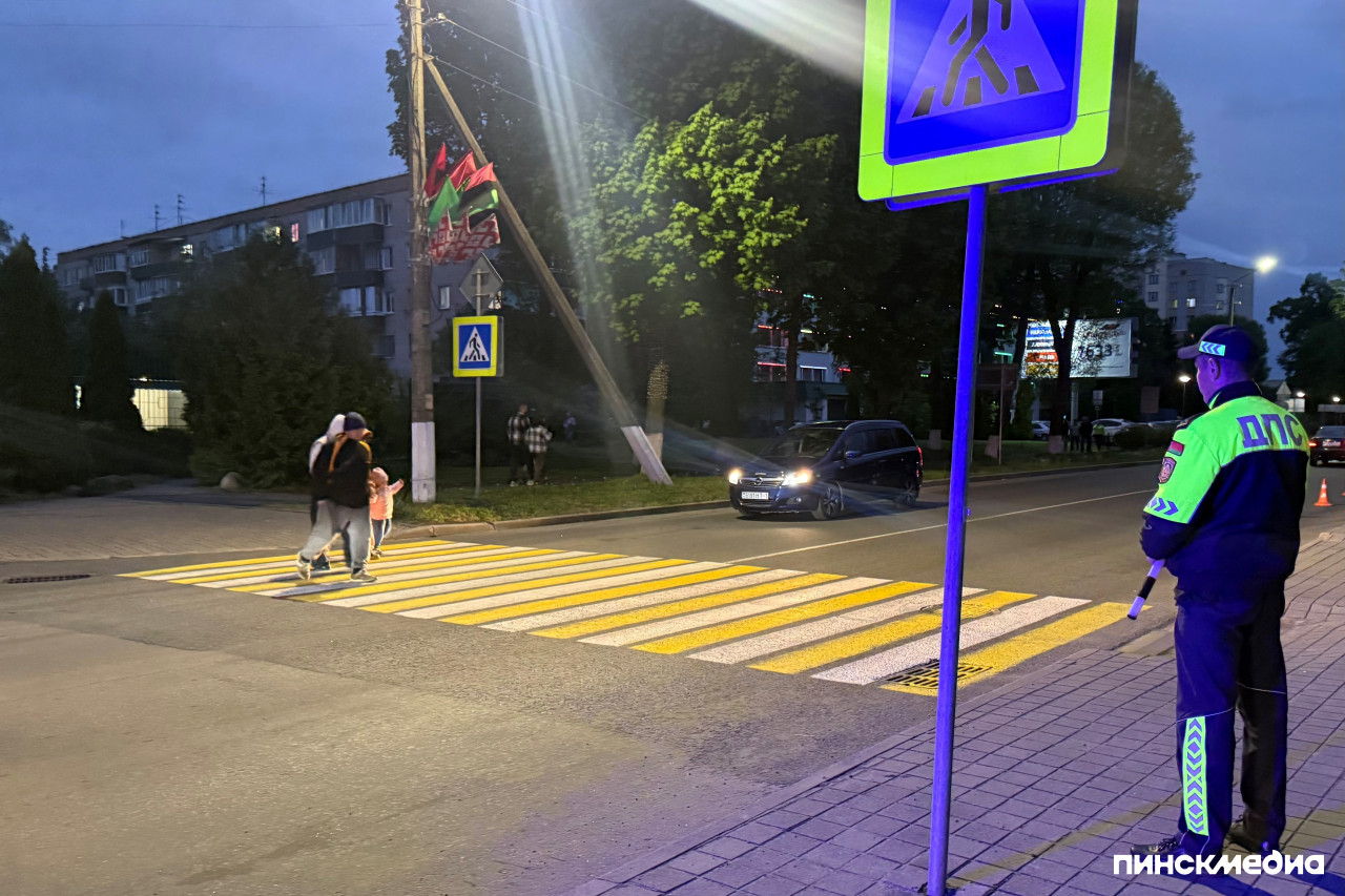 Безопасность на контроле: инспектор Пинского ГОВД, проверка на дороге